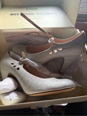 NIB J. Adams Pixie Silver Glitter Mary Jane Heels Size 7